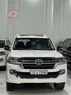 تۆیۆتا لاند کروزەر